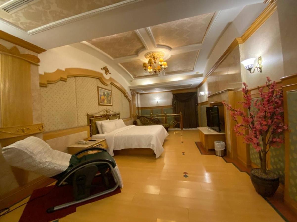 I Travel Motel - II Kaohsiung Zewnętrze zdjęcie